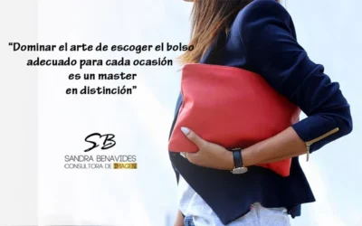 Olvídate de mirarla a los ojos. Si quieres saber cómo es una mujer, mira su bolso.